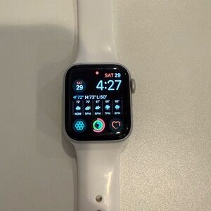 Appl Watch Series 5 (GPS & Cellular), Silver, 40MM